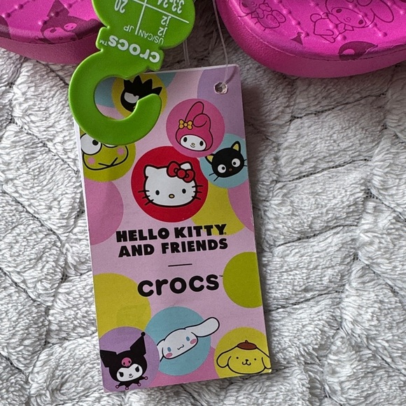 NWT CROCS -Hello Kitty And Friends Sandals Kids J2 - Picture 9 of 12
